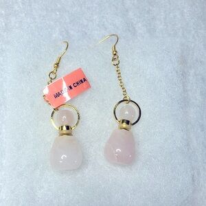 NWT Pink bead and gold colored metal dangle earrings